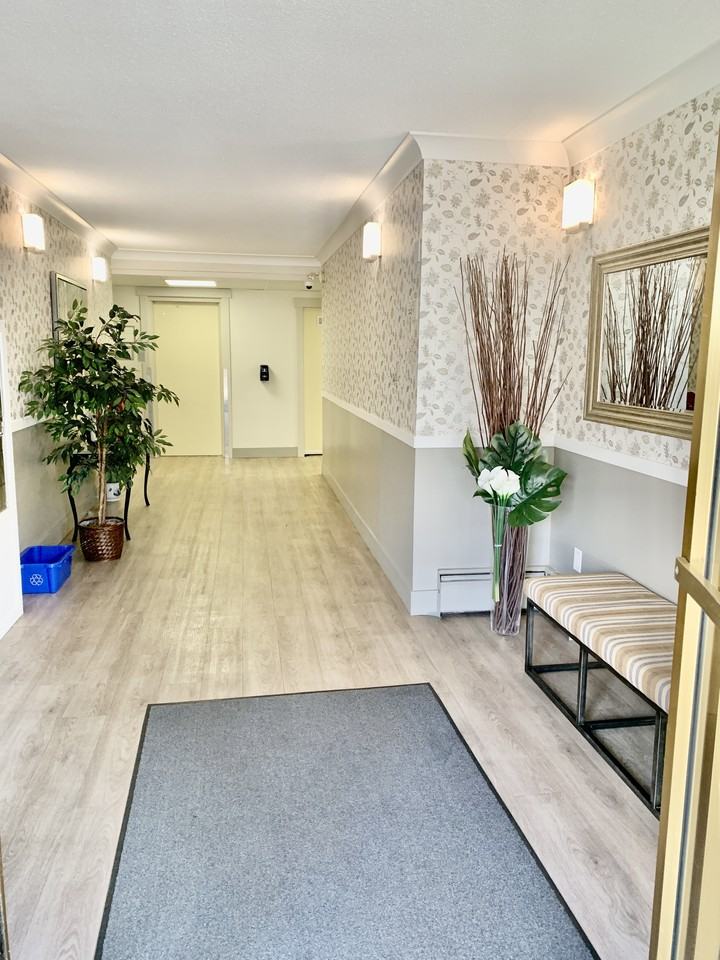 Sheridan Place - Photo 3 of 5