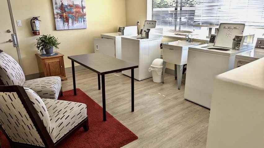 Sheridan Place - Photo 4 of 5