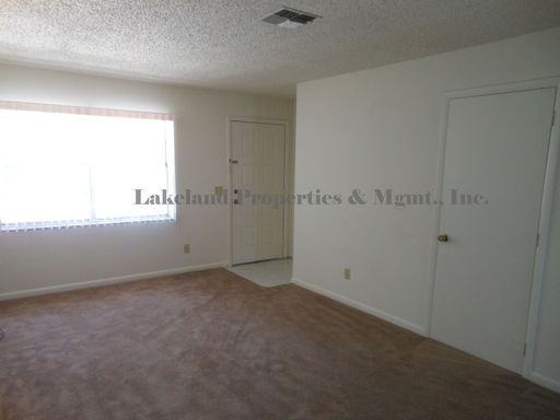 1022 W Orange St - Photo 3 of 9