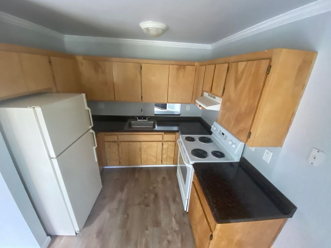 Pioneer Apartments - Photo 6 of 22