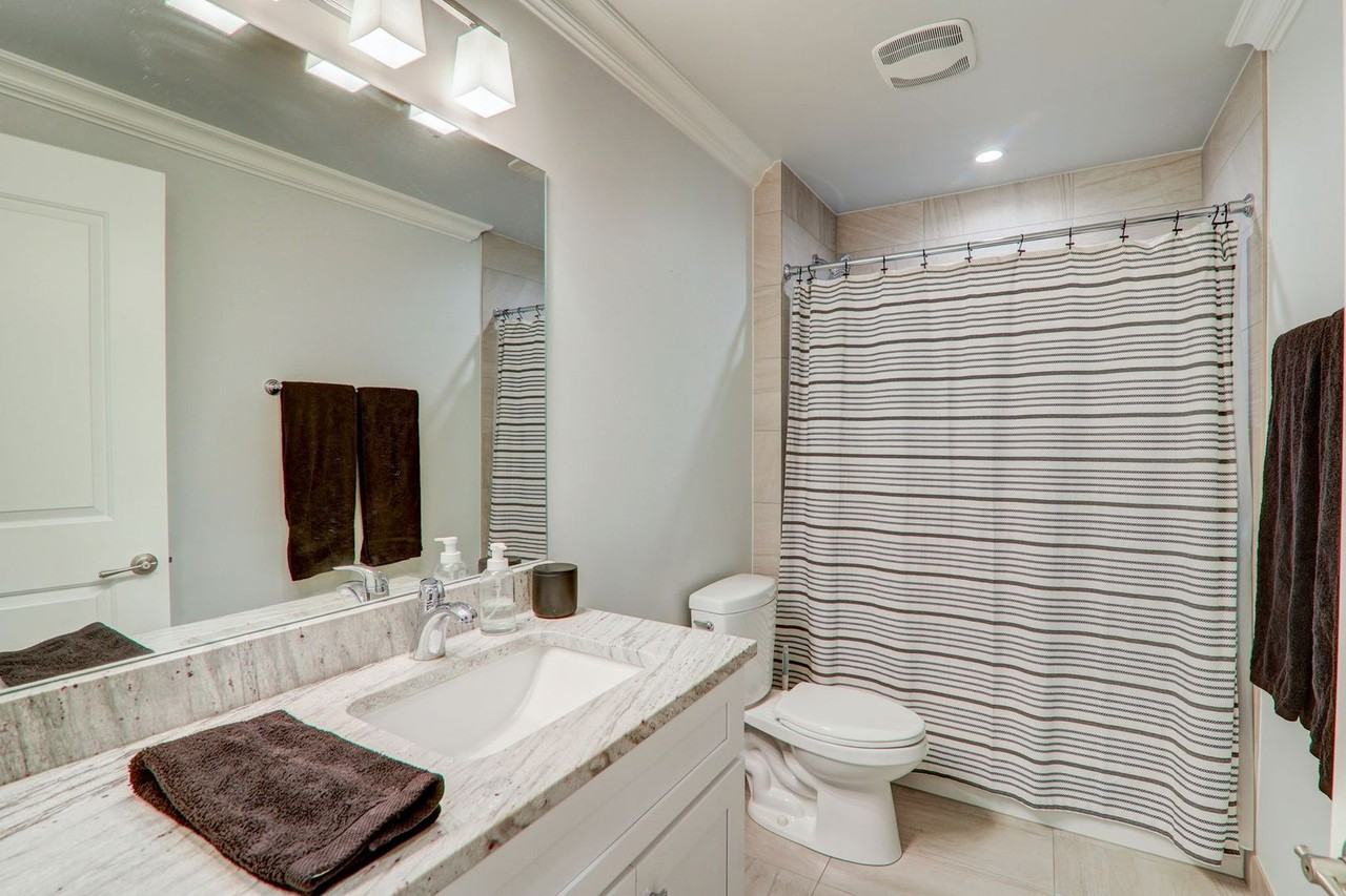 33 South Ashland LLC - Photo 6 of 50