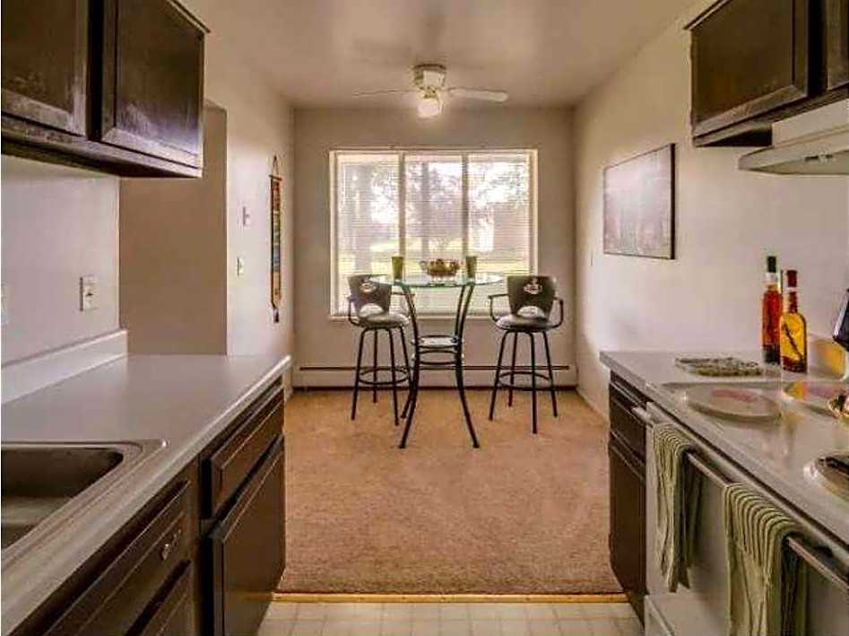 Huntington Club Apartments - Photo 5 of 25