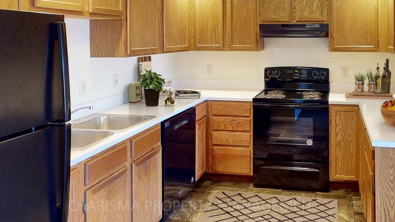 1016 Southland Lane - Photo 6 of 50