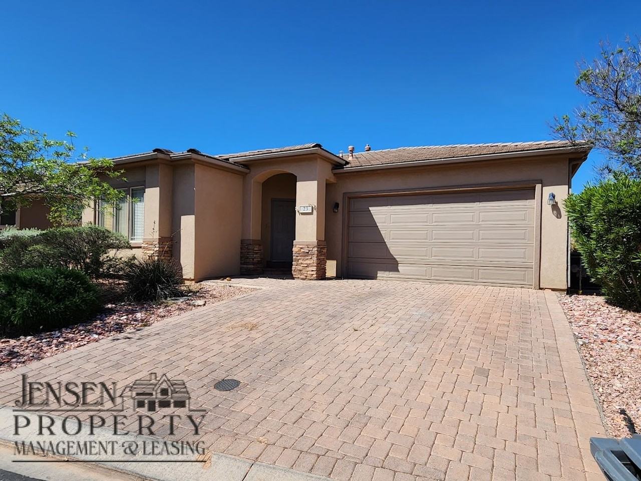 2261 S Tonaquint Dr - Photo 3 of 29