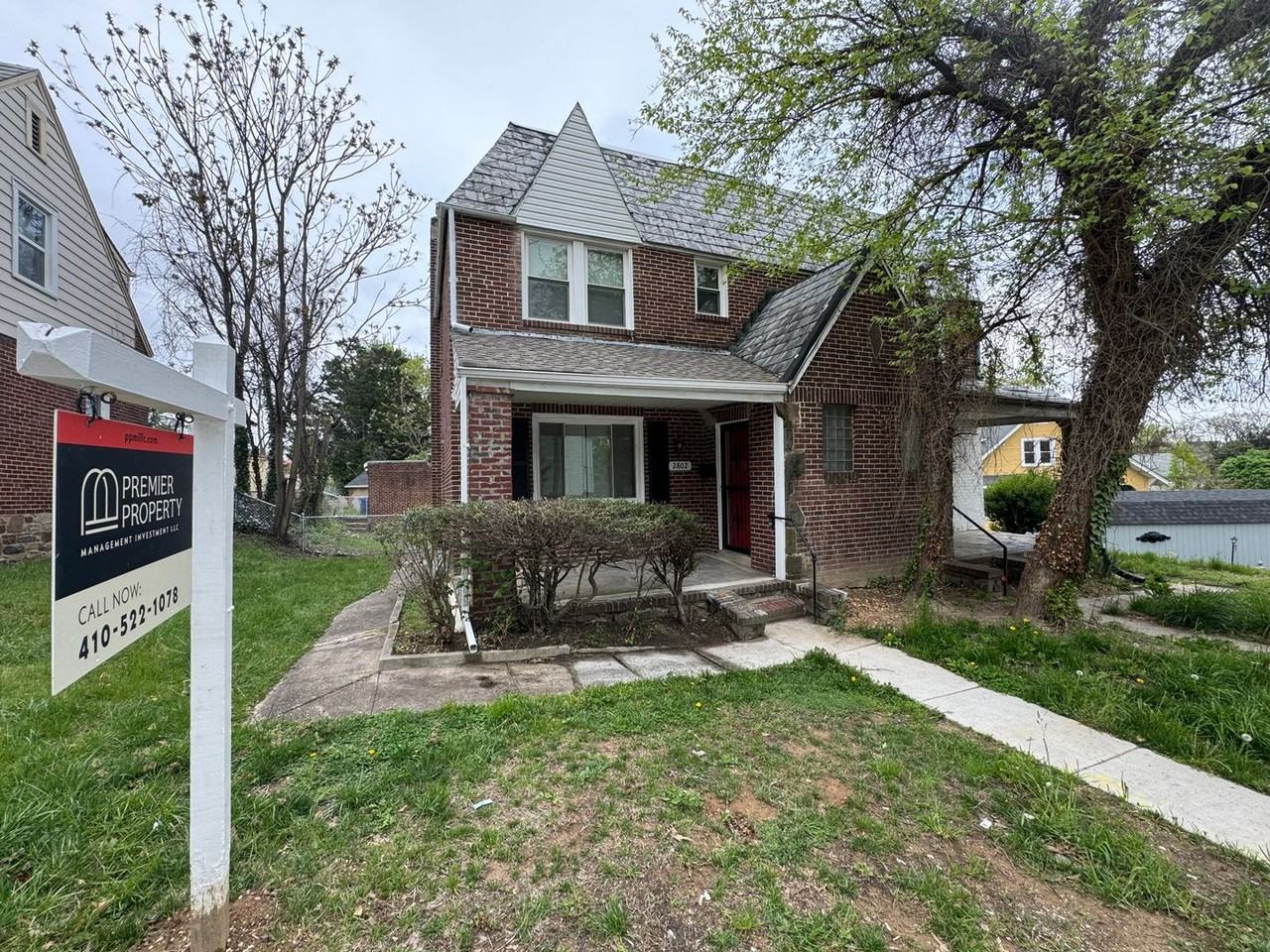 2802 E Cold Spring Ln - Photo 2 of 27