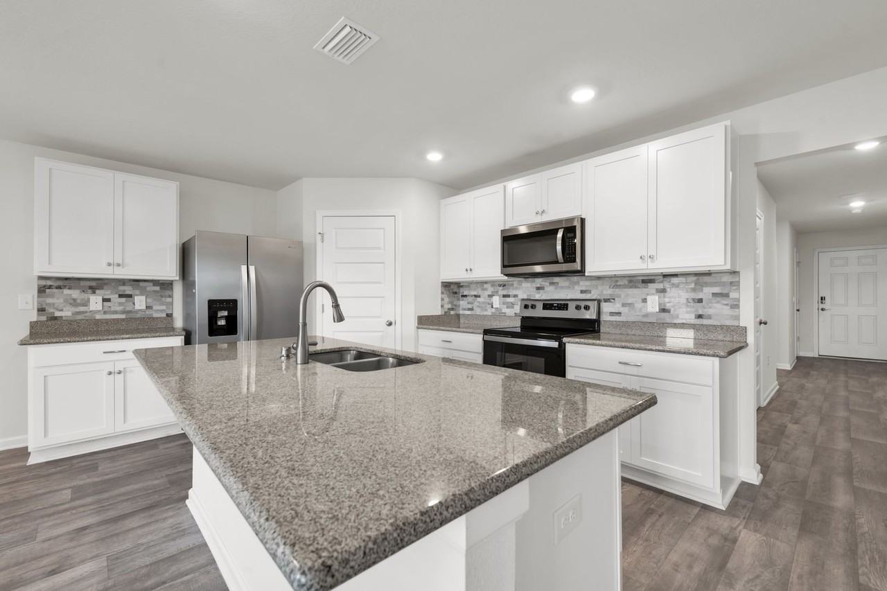 5557 Galahad Trl - Photo 3 of 36