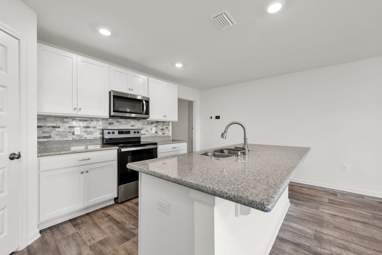 5557 Galahad Trl - Photo 7 of 36