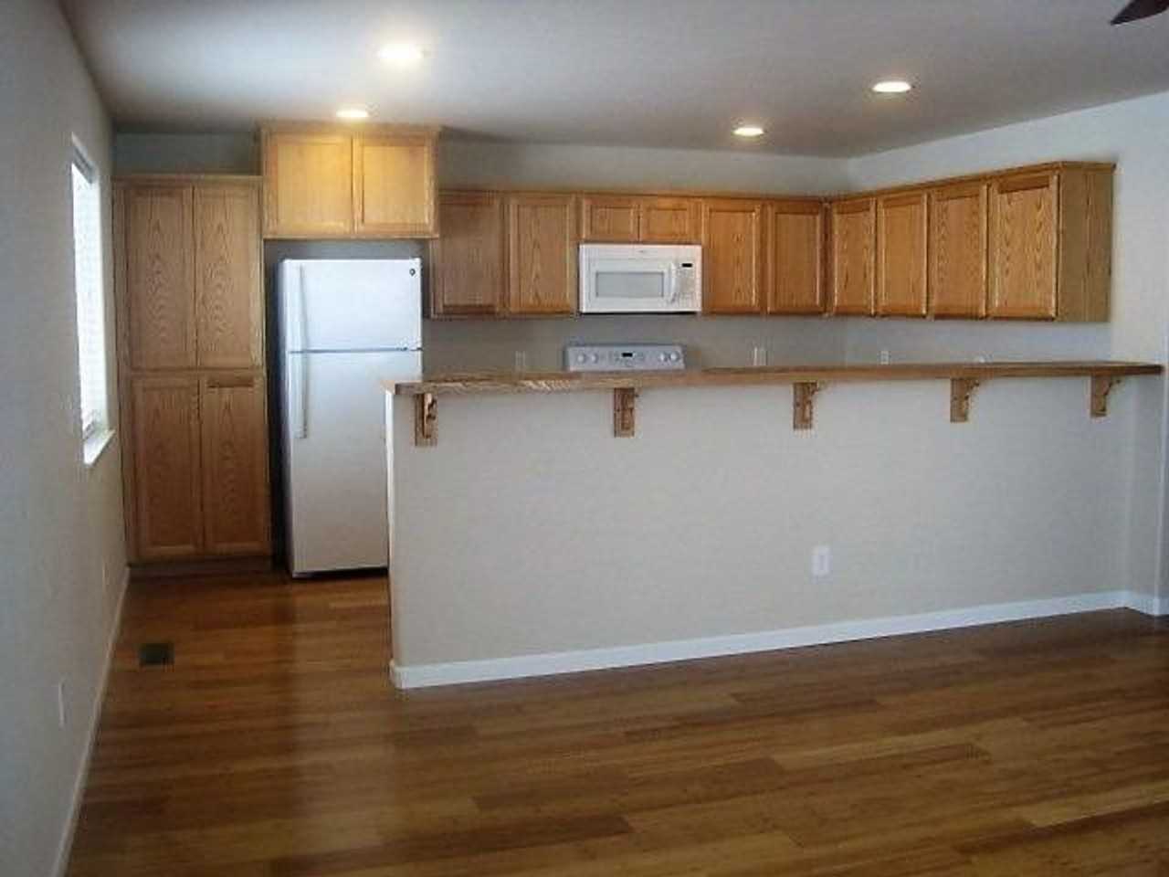 510 Harbor View Dr - Photo 5 of 19