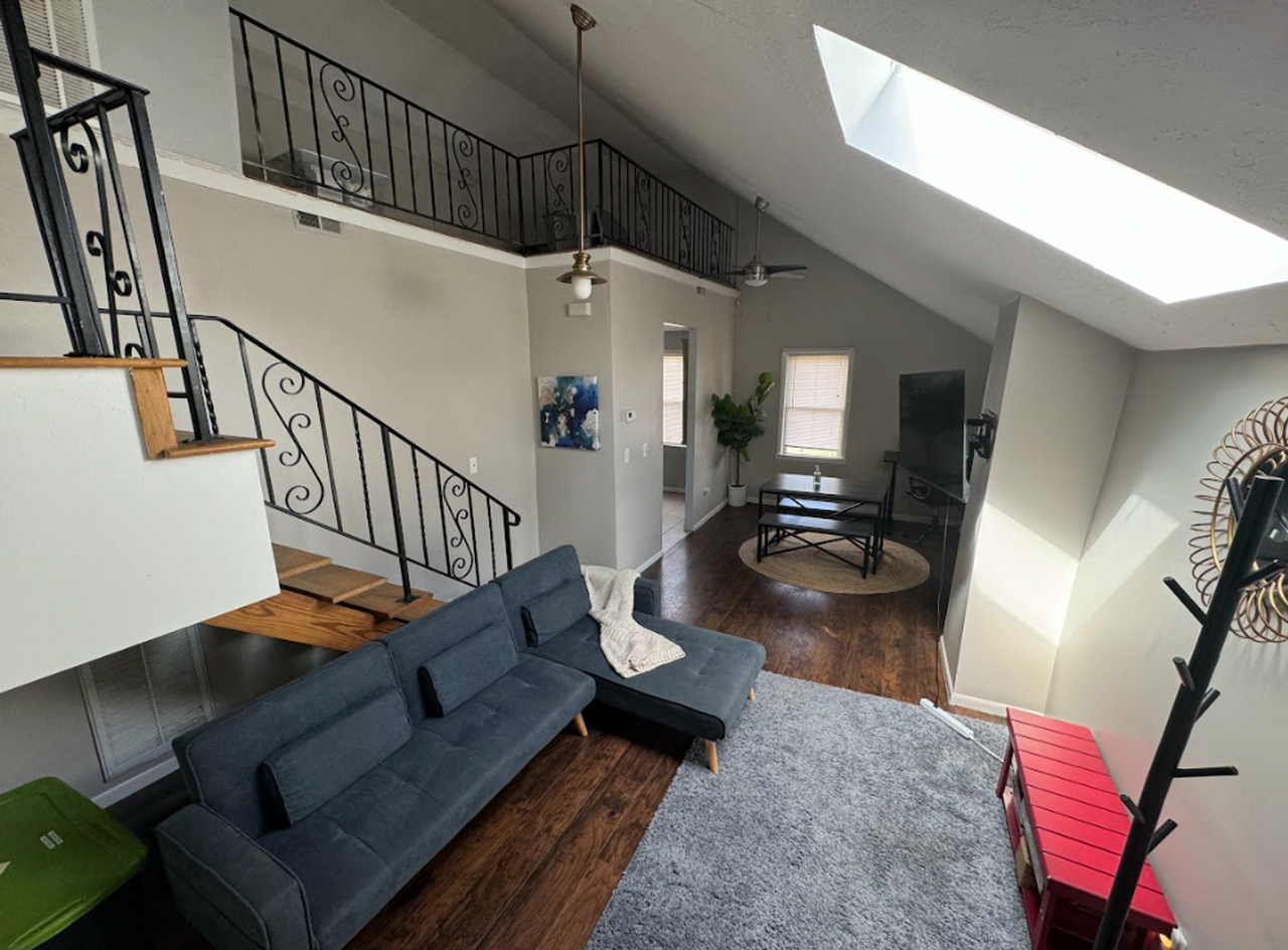 4312 Clinton Ave - Photo 3 of 42