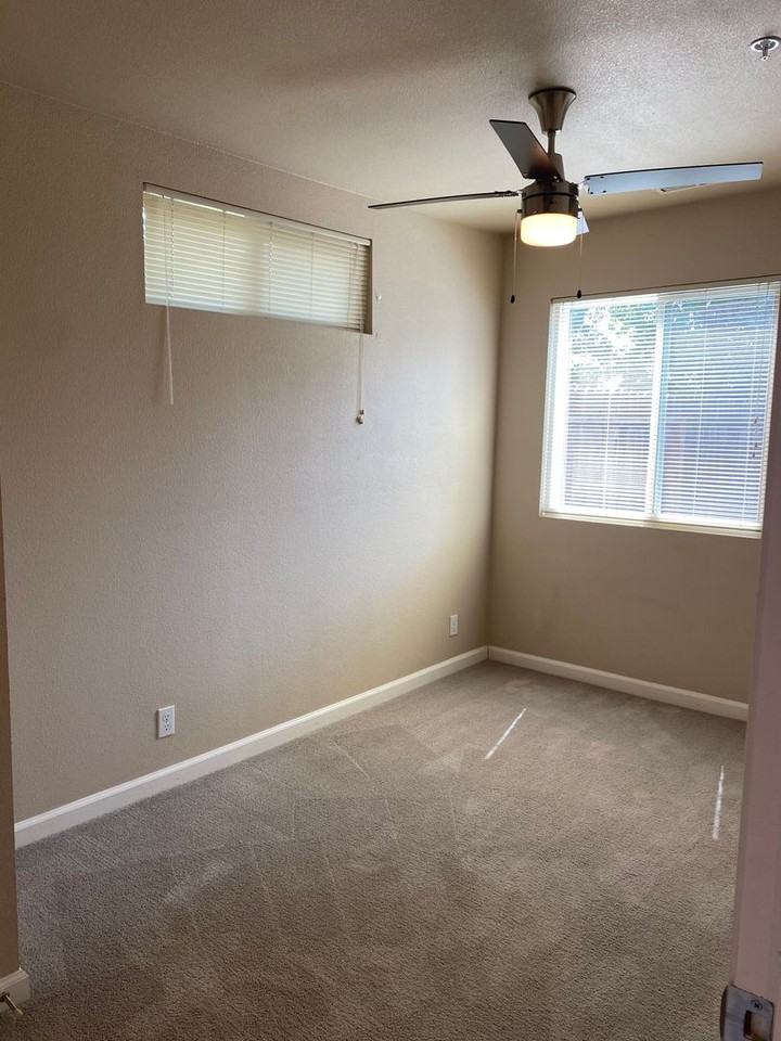 321 I St - Photo 4 of 7