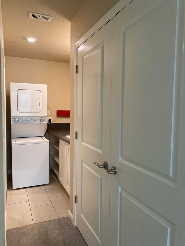 321 I St - Photo 5 of 7