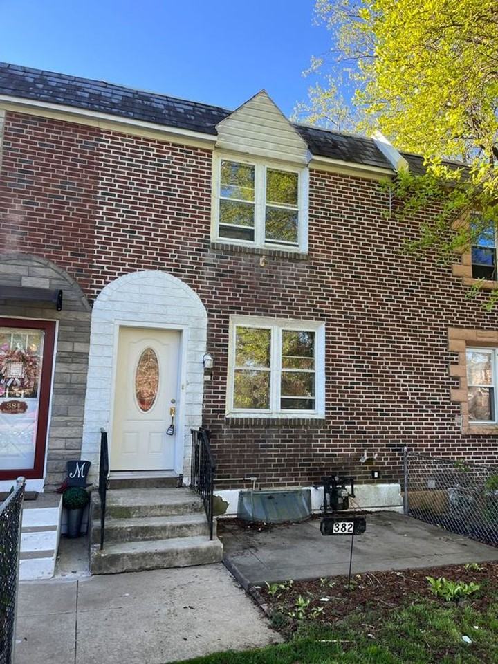 382 Glen Cove Rd - Photo 2 of 24