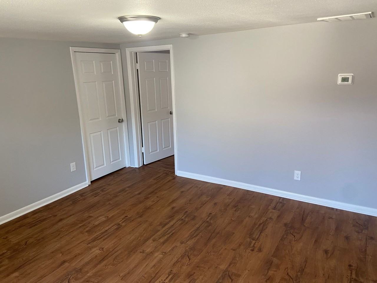 1919 Hoitt Ave - Photo 3 of 8