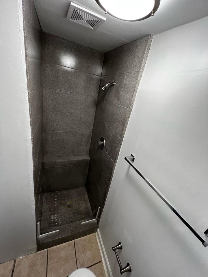 2027 Avenida De La Cruz - Photo 6 of 8