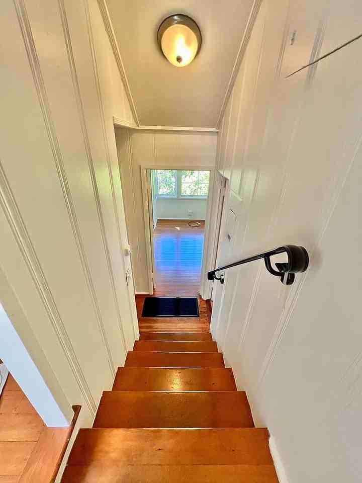 550 Saint Anns Dr - Photo 3 of 15