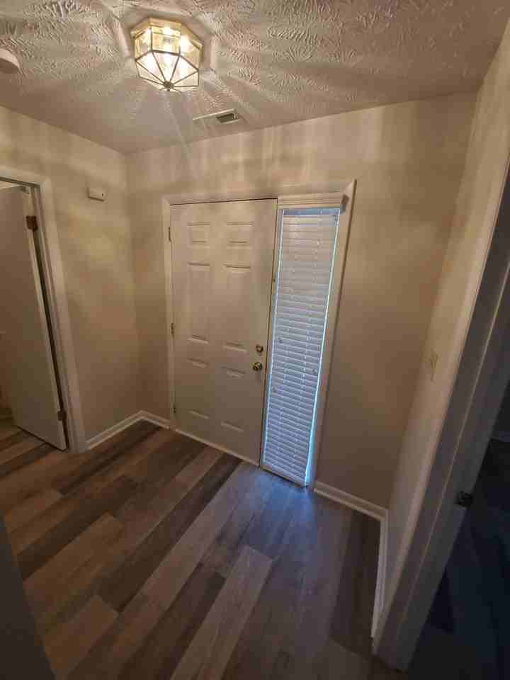 672 Bartons Landing Pl - Photo 2 of 16