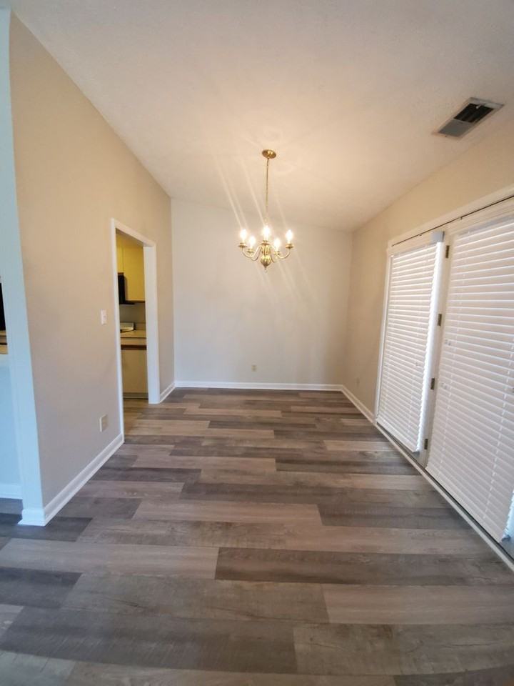 672 Bartons Landing Pl - Photo 4 of 16