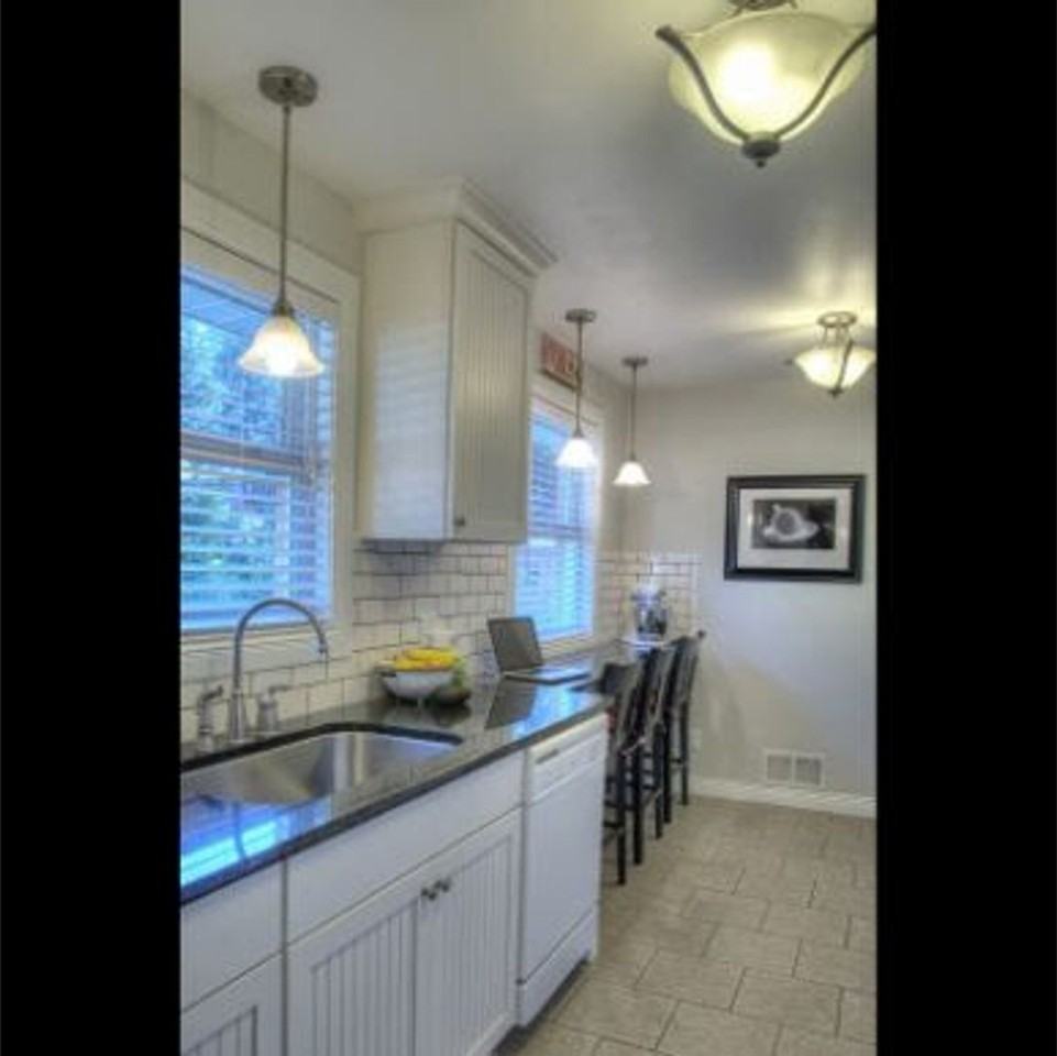 5614 N Forest Blvd - Photo 2 of 10