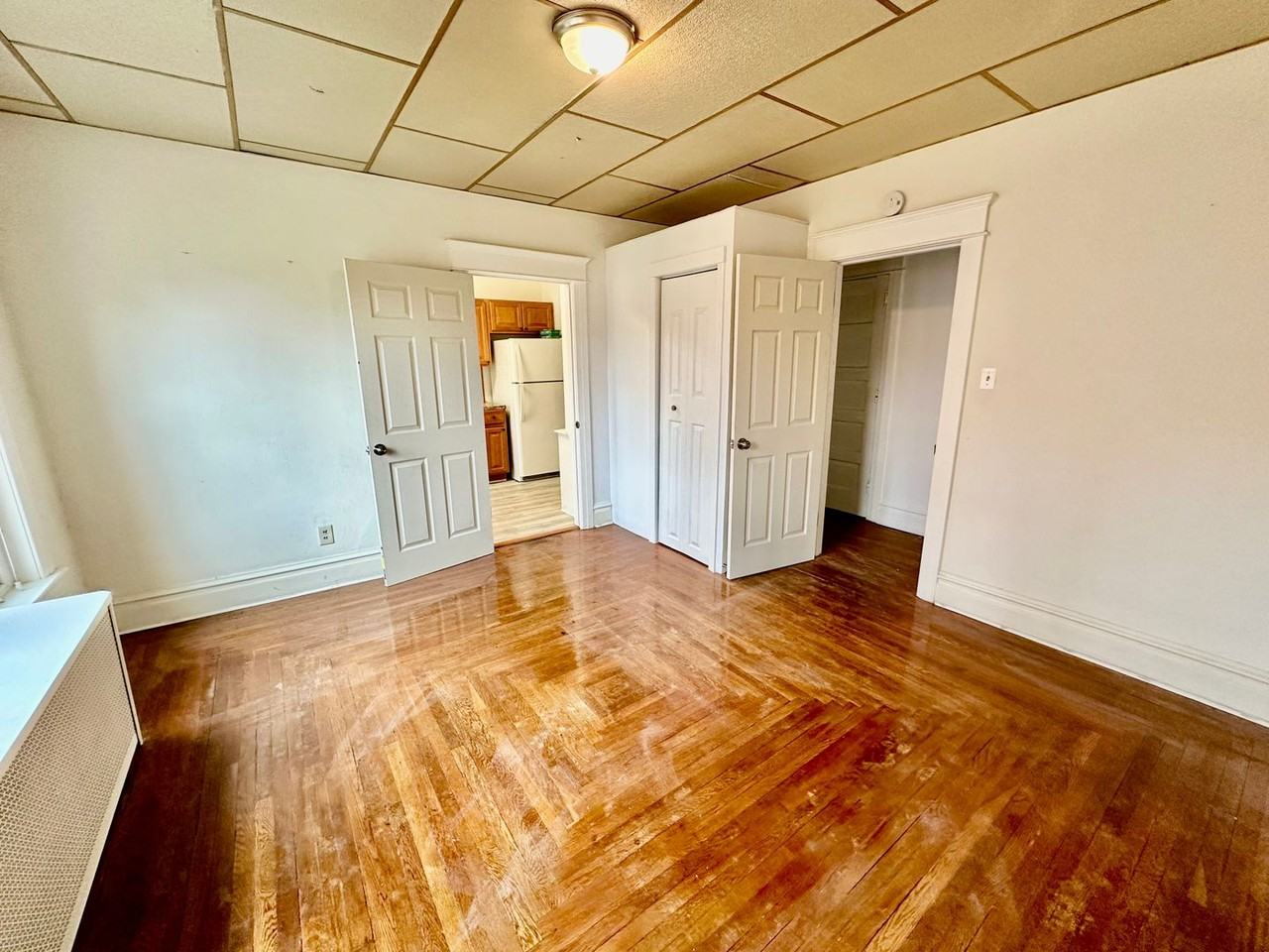 1516 W Walnut St. - Photo 3 of 12