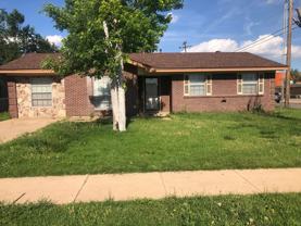 2921 S Manhattan St - Photo 1 of 1