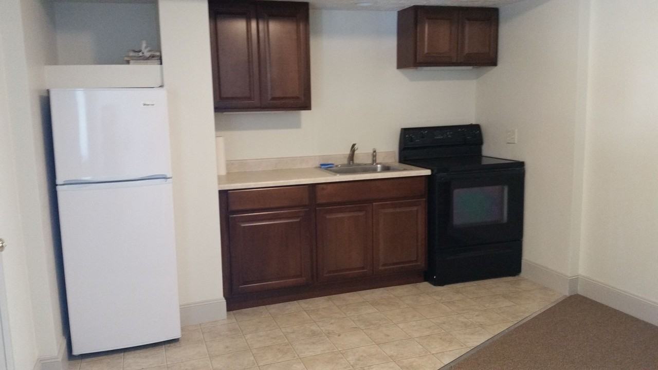 118 E Lamme St - Photo 3 of 7