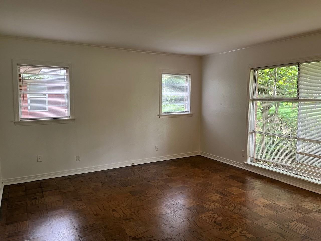 3801 Truett Blvd - Photo 3 of 11