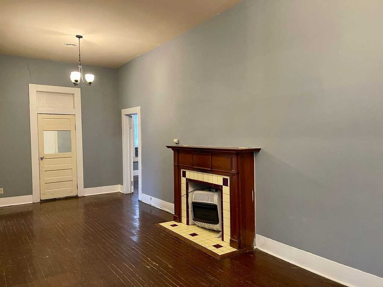 1385 Long St - Photo 3 of 16