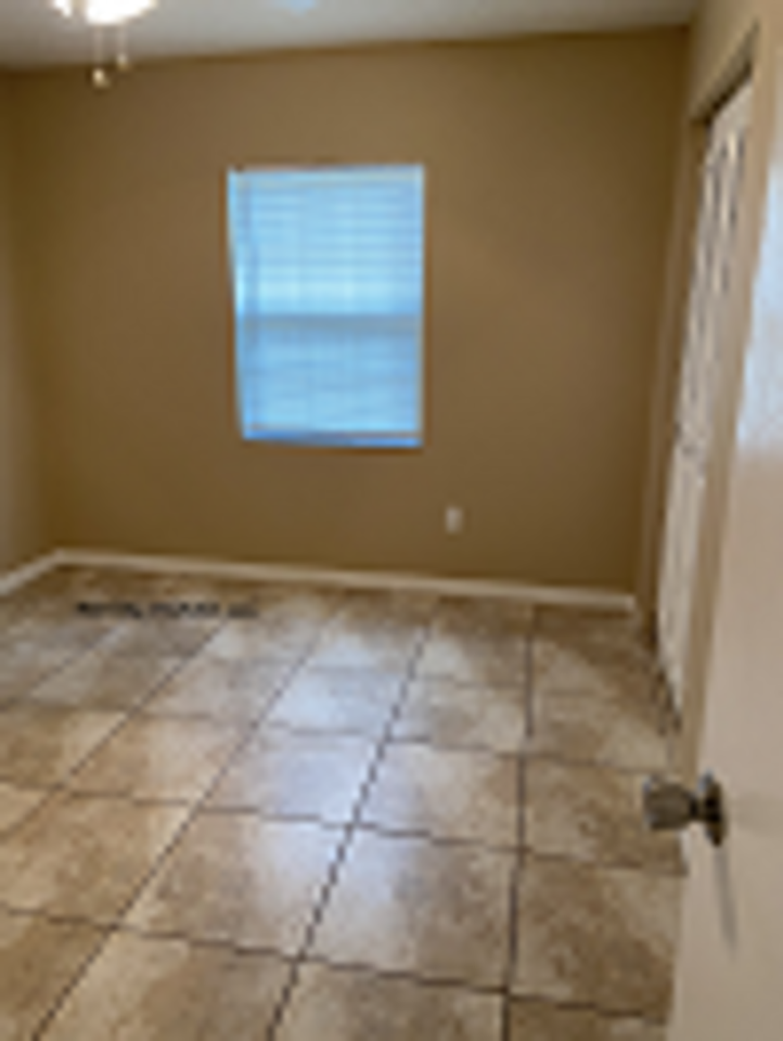 7308 Beacon Pl - Photo 3 of 6