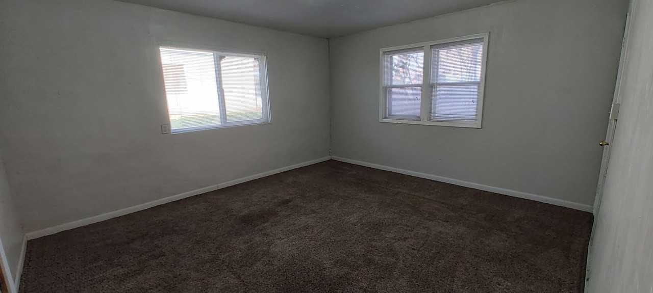 462 Canyon Rd #B - Photo 5 of 12