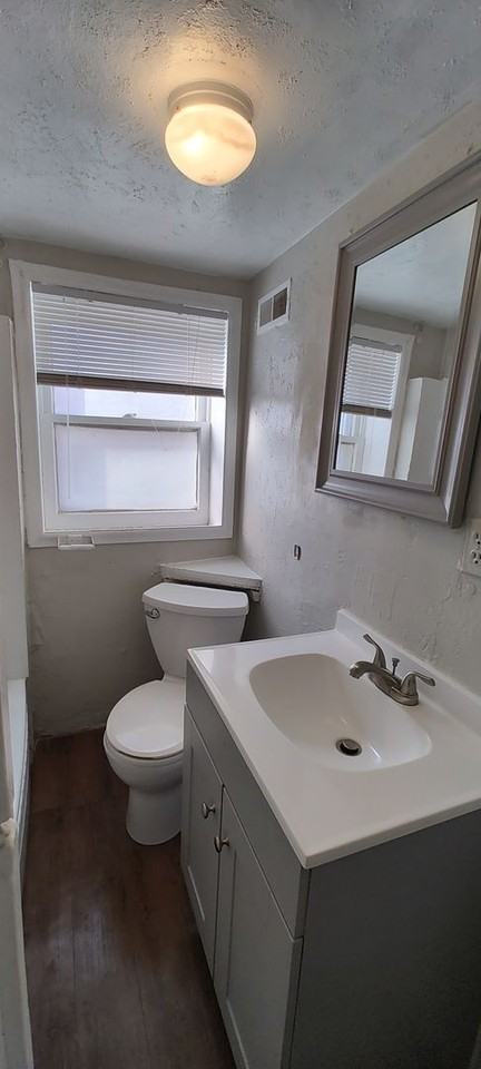 462 Canyon Rd #B - Photo 6 of 12