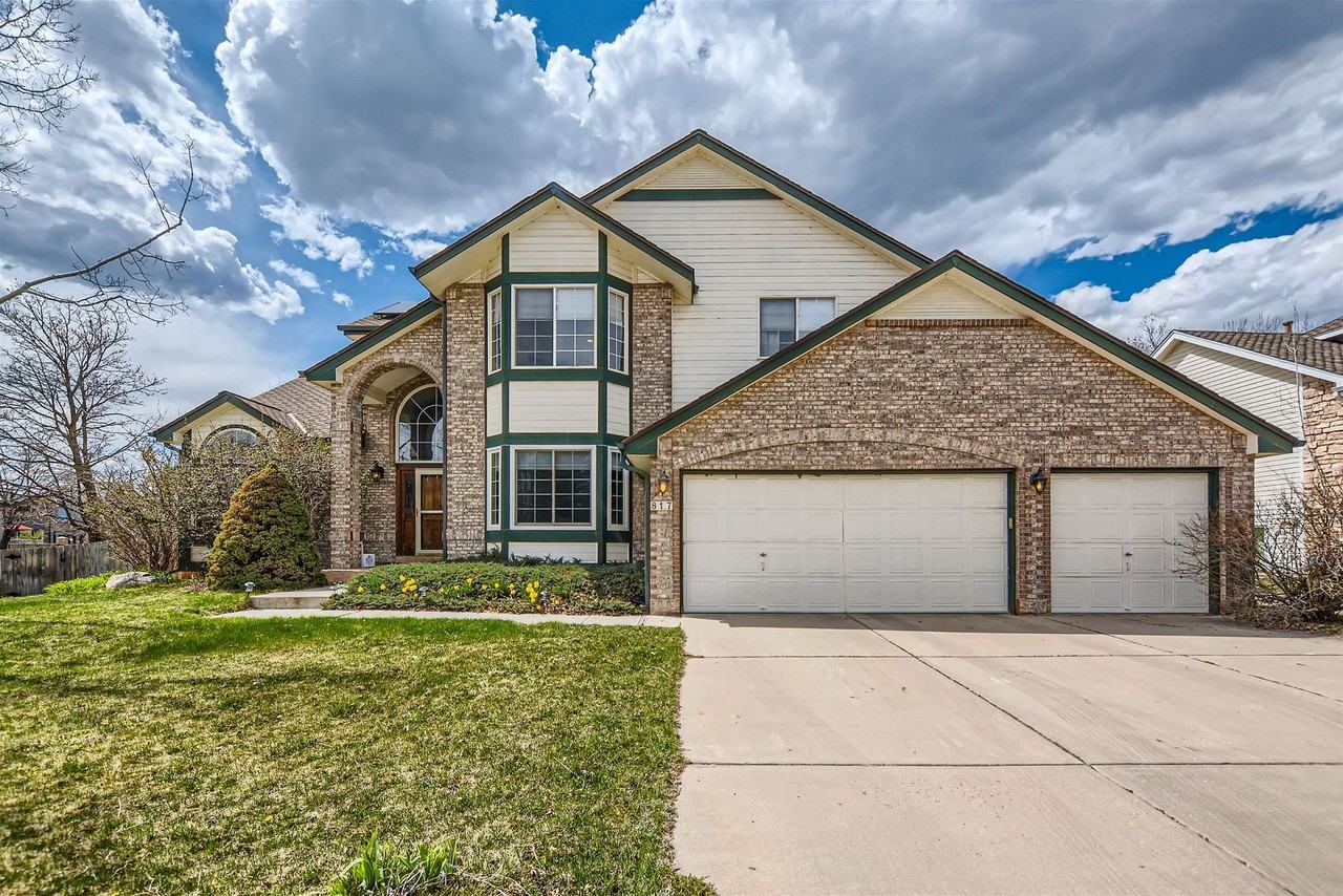817 Mount Evans Ct - Photo 5 of 28