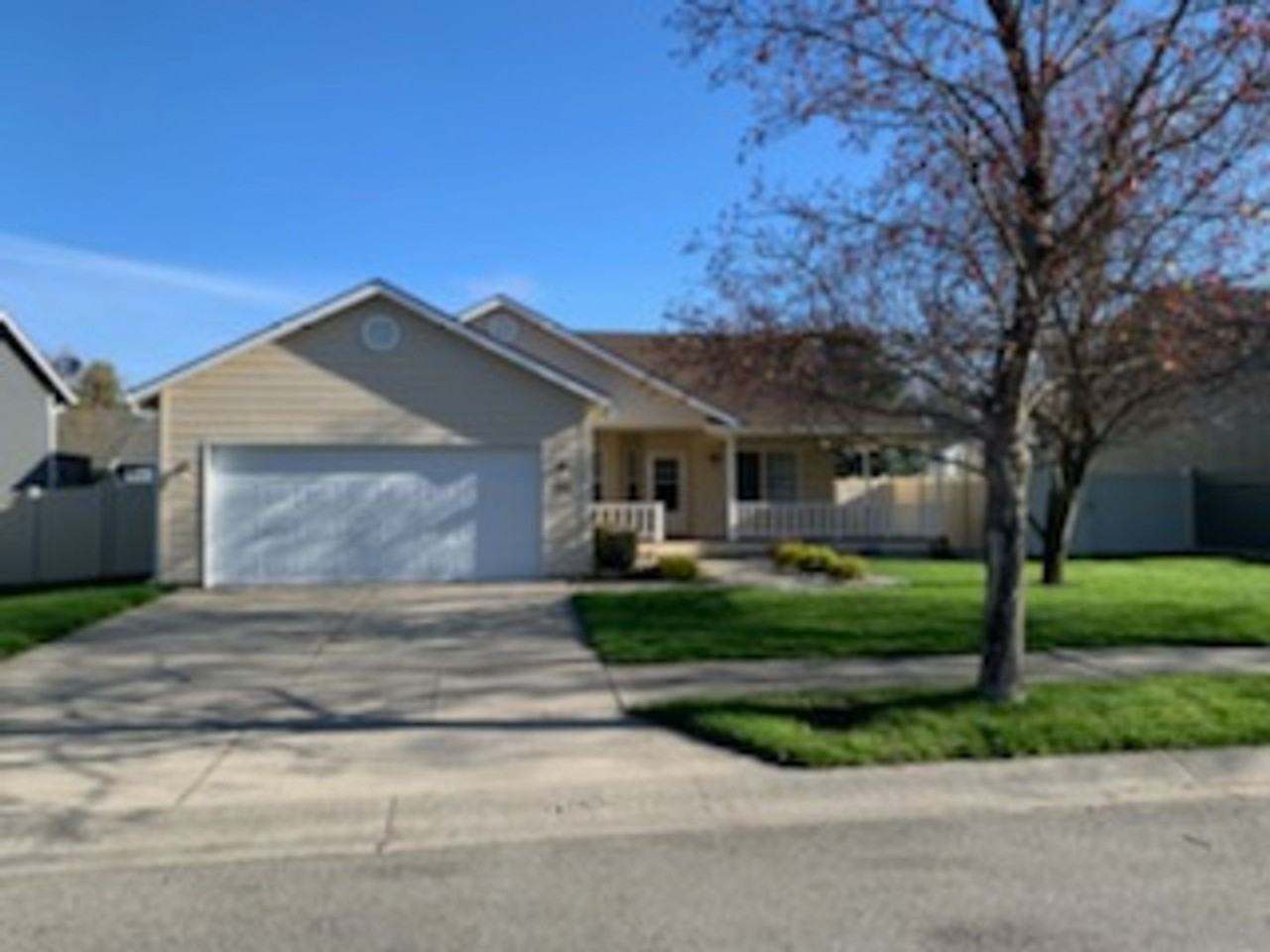 2033 W Hampson Ave - Photo 2 of 23