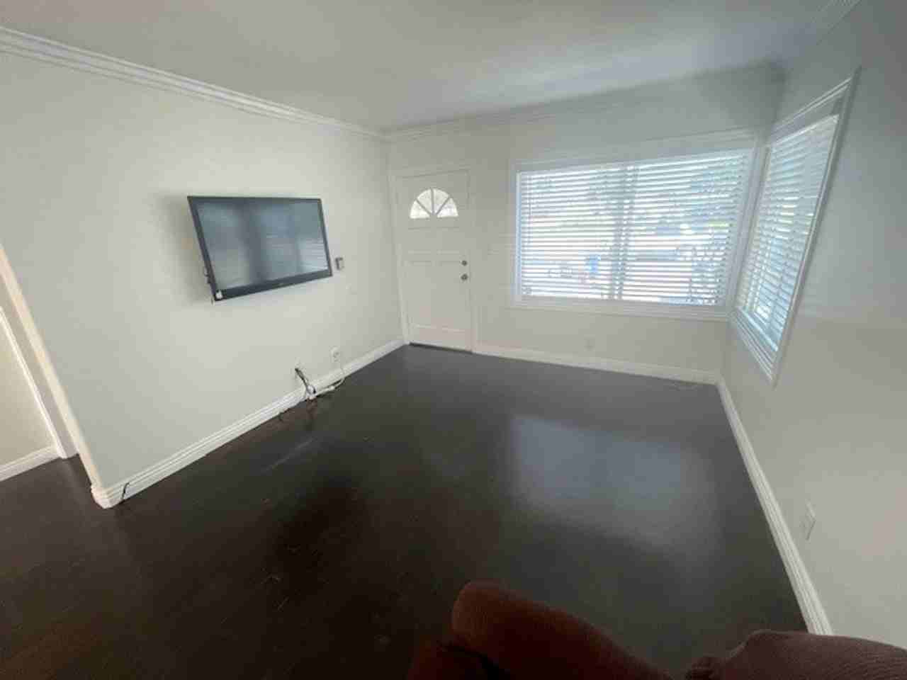 5609 Lakewood Blvd - Photo 2 of 14