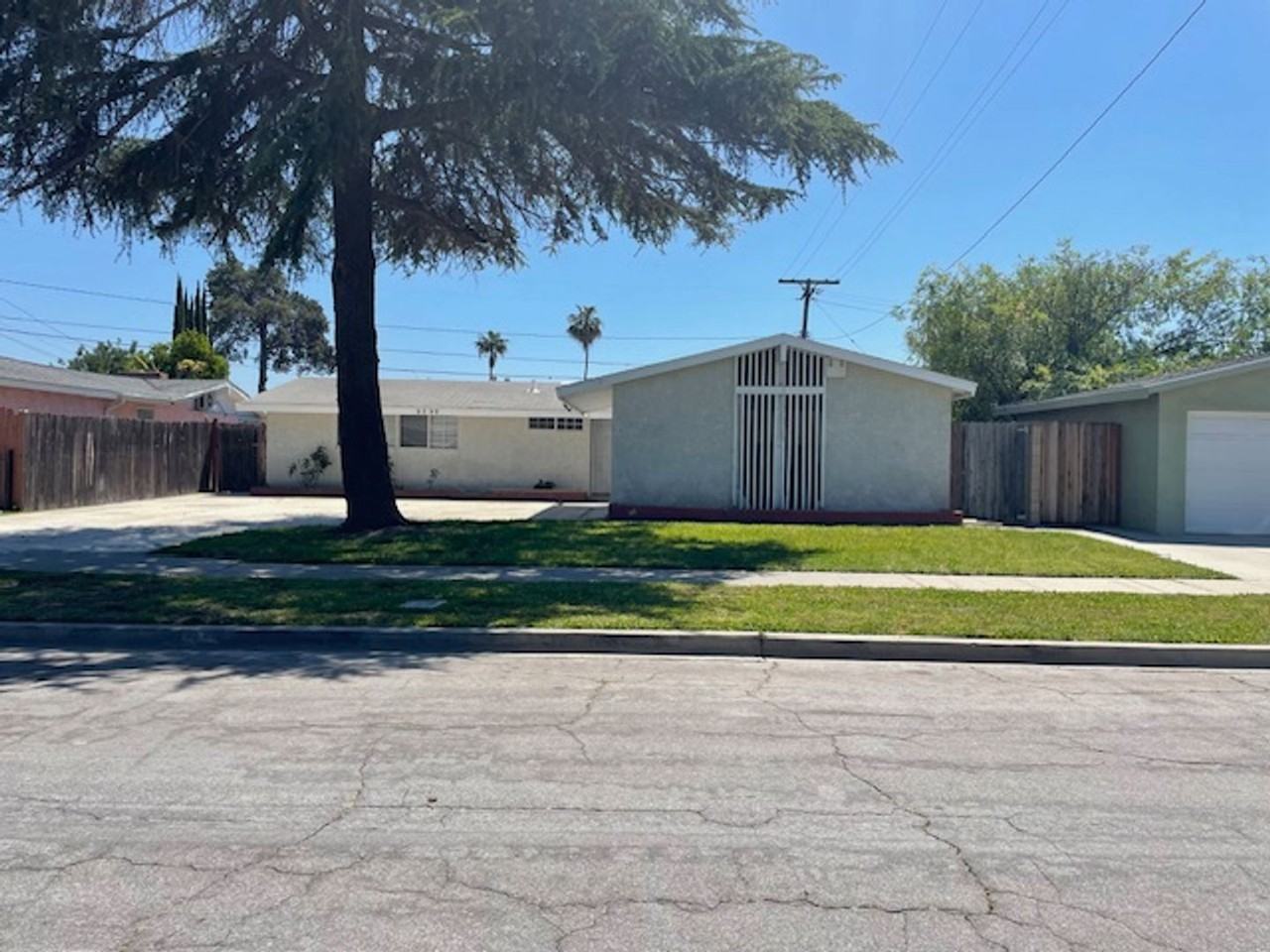 3230 E Poppy St - Photo 2 of 21