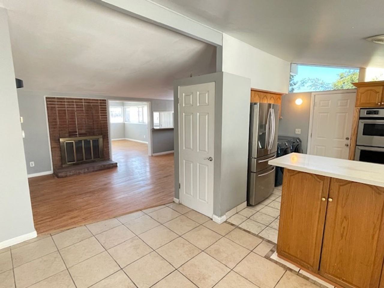 3230 E Poppy St - Photo 3 of 21