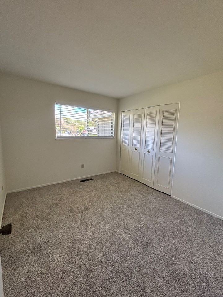 1886 Neotomas Ave - Photo 7 of 16