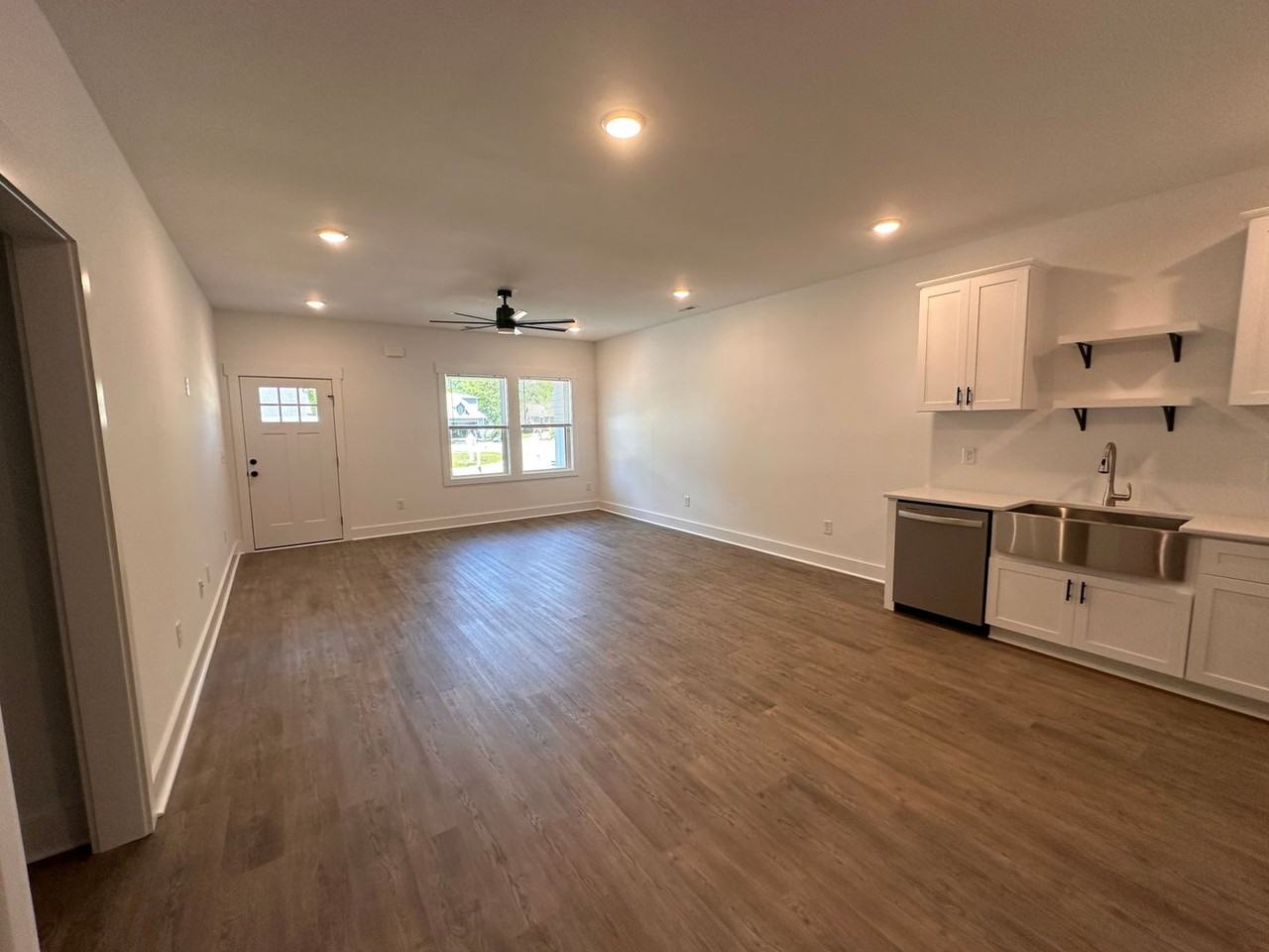 1668 Winding Way Sw - Photo 4 of 24