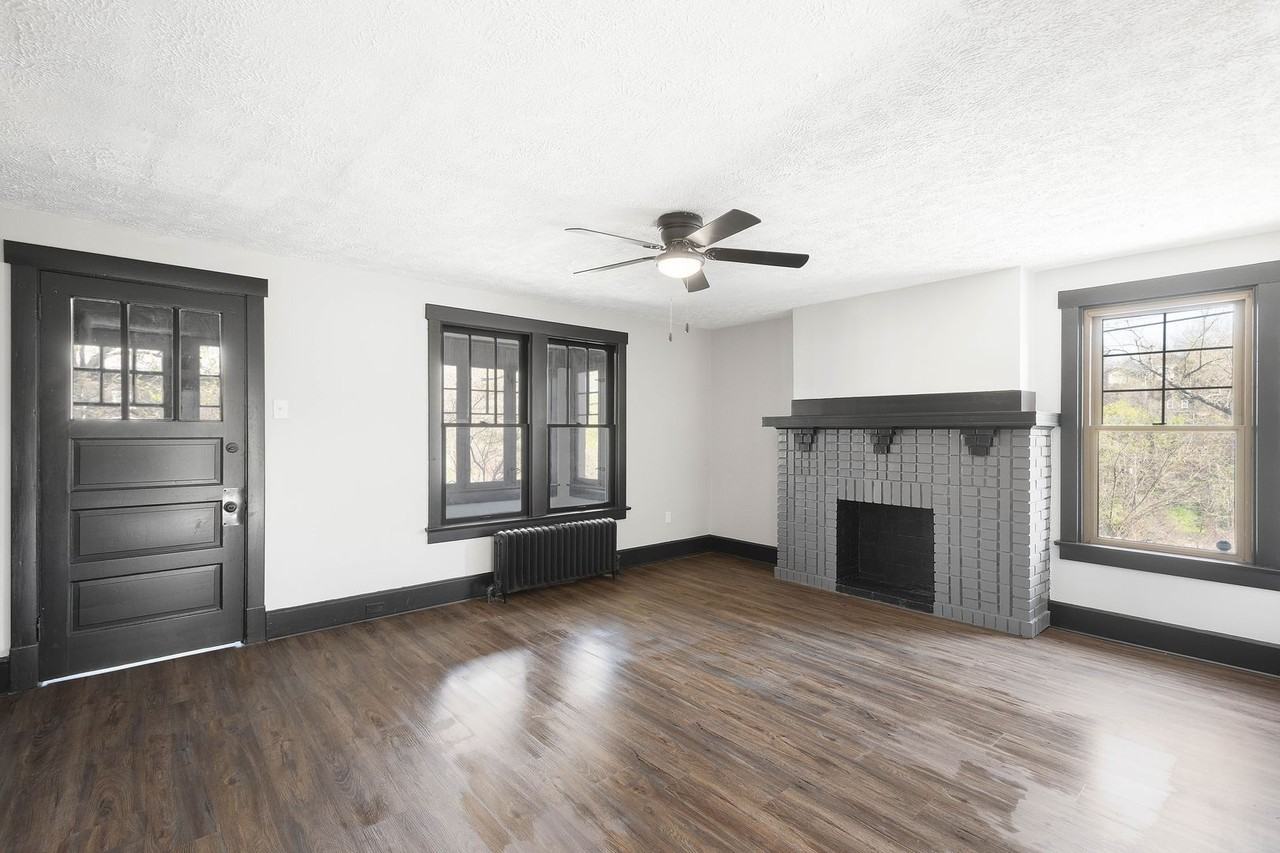 212 Torrence St - Photo 3 of 31