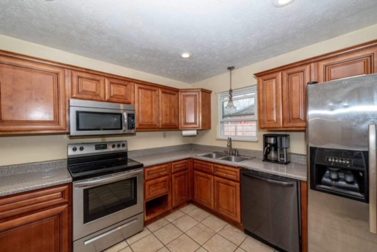 2620 Lesa Ln - Photo 5 of 14