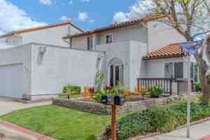 featured image of 2511 Stoneview Ln