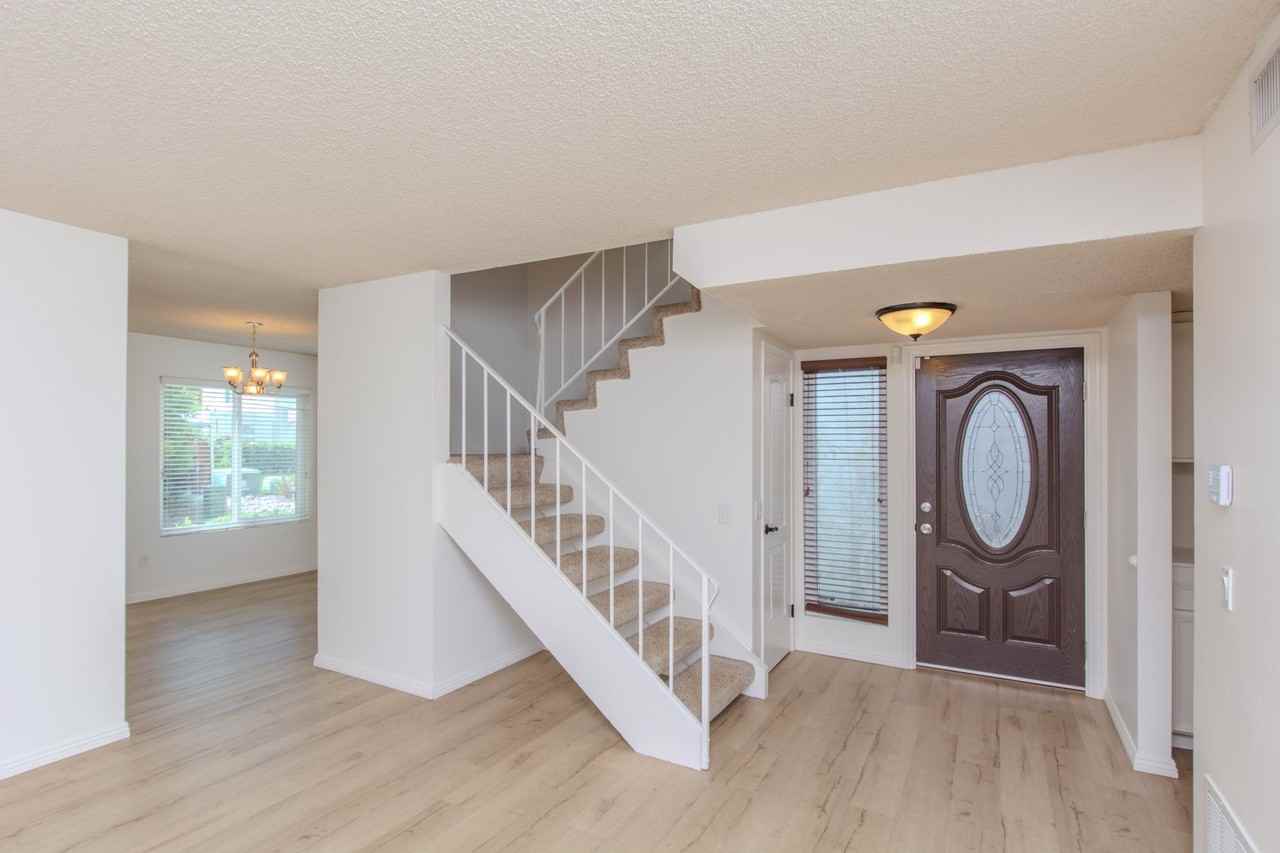 2511 Stoneview Ln - Photo 4 of 36