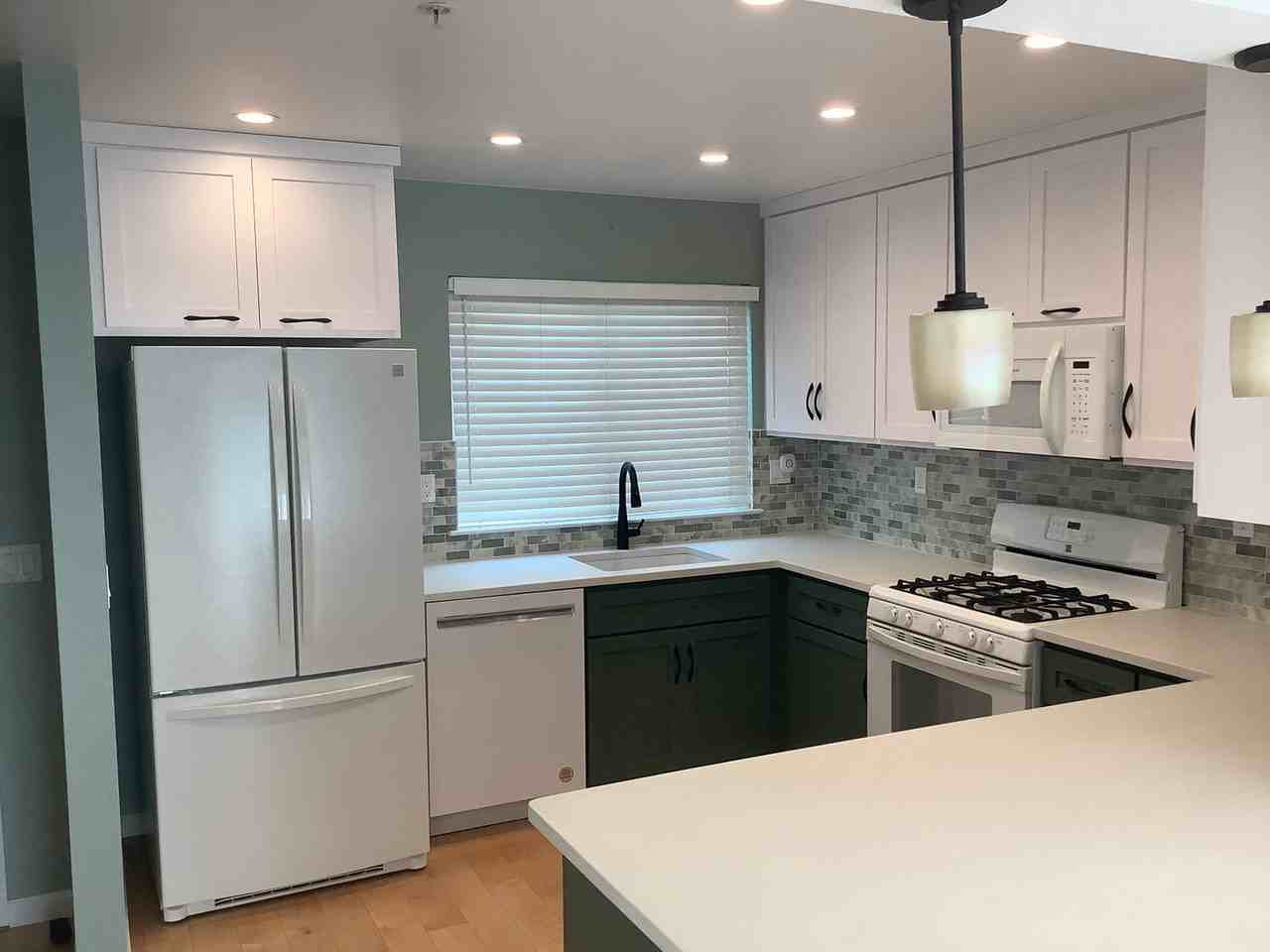 361 N Main St - Photo 3 of 19