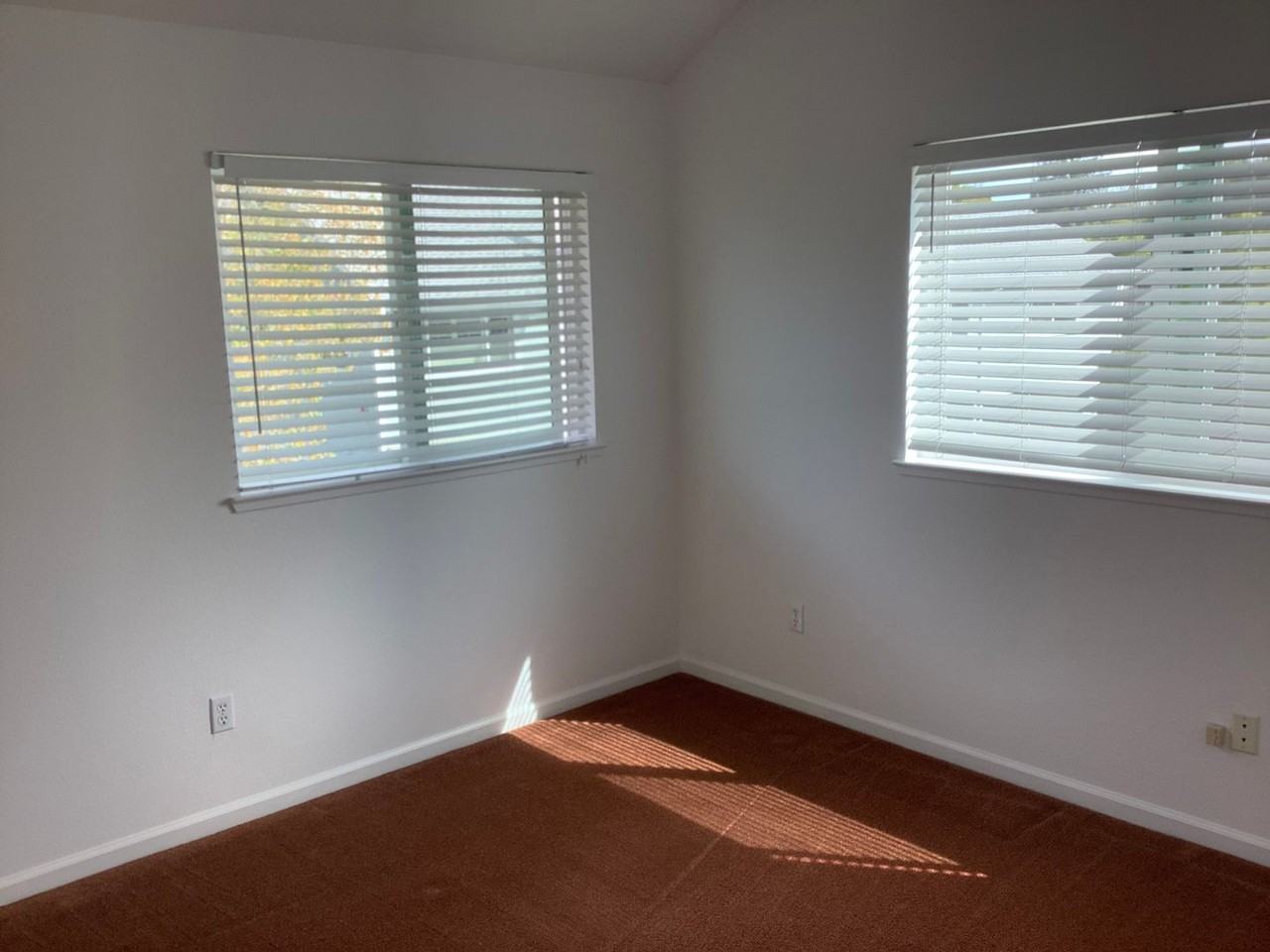 361 N Main St - Photo 7 of 19