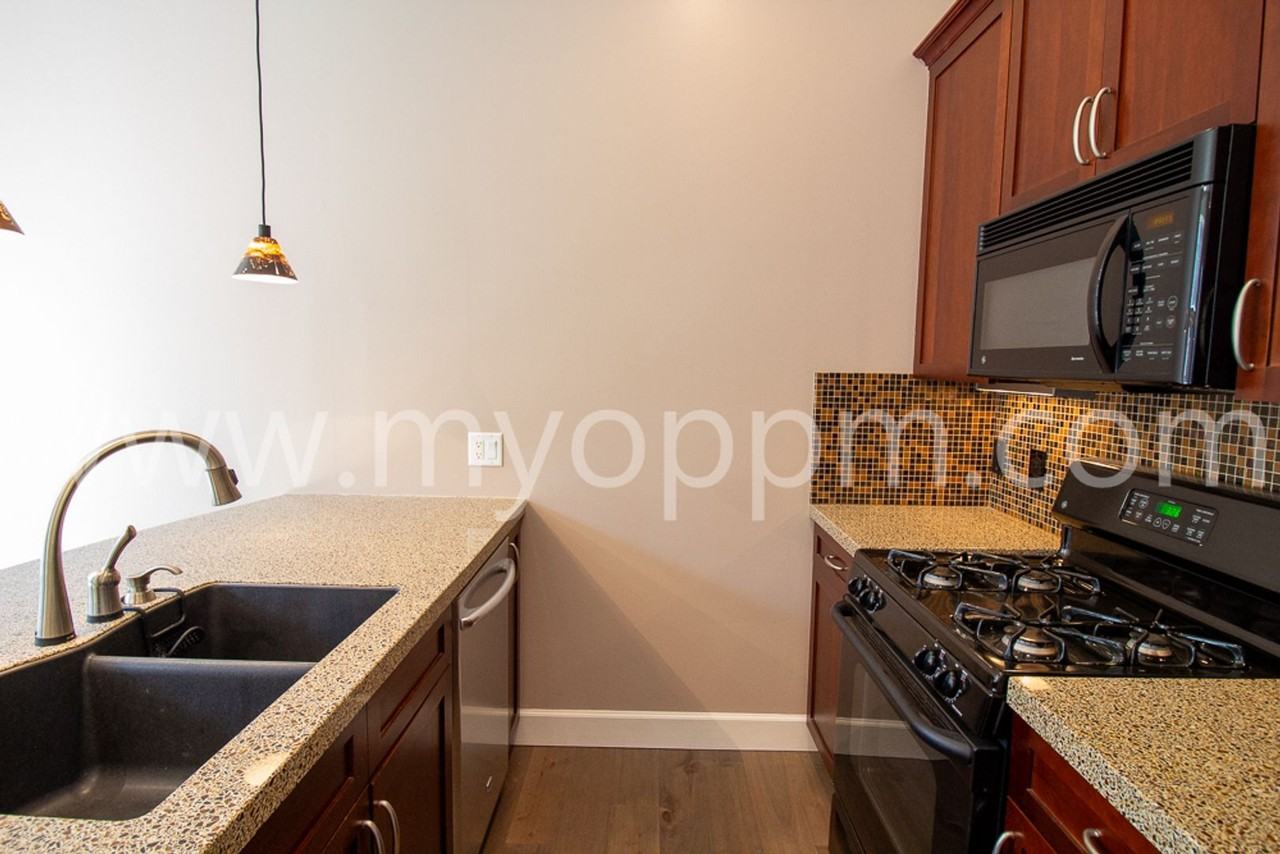 905 S 10th Ct - Photo 3 of 18