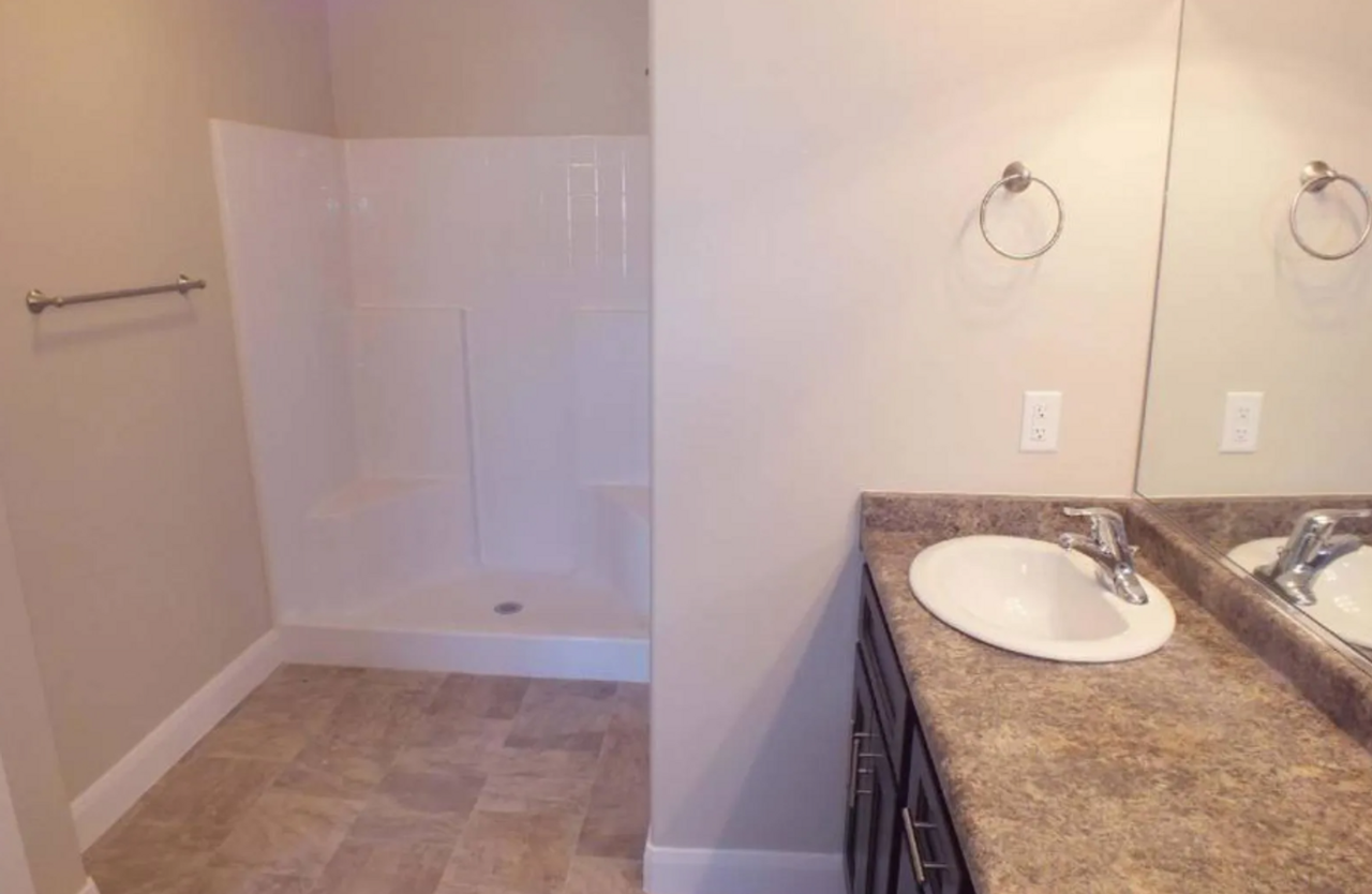 3047 N 275 E - Photo 7 of 11