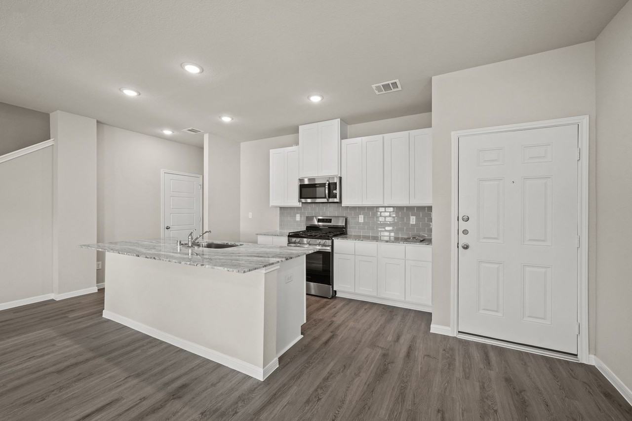 15022 Alkay St - Photo 2 of 11