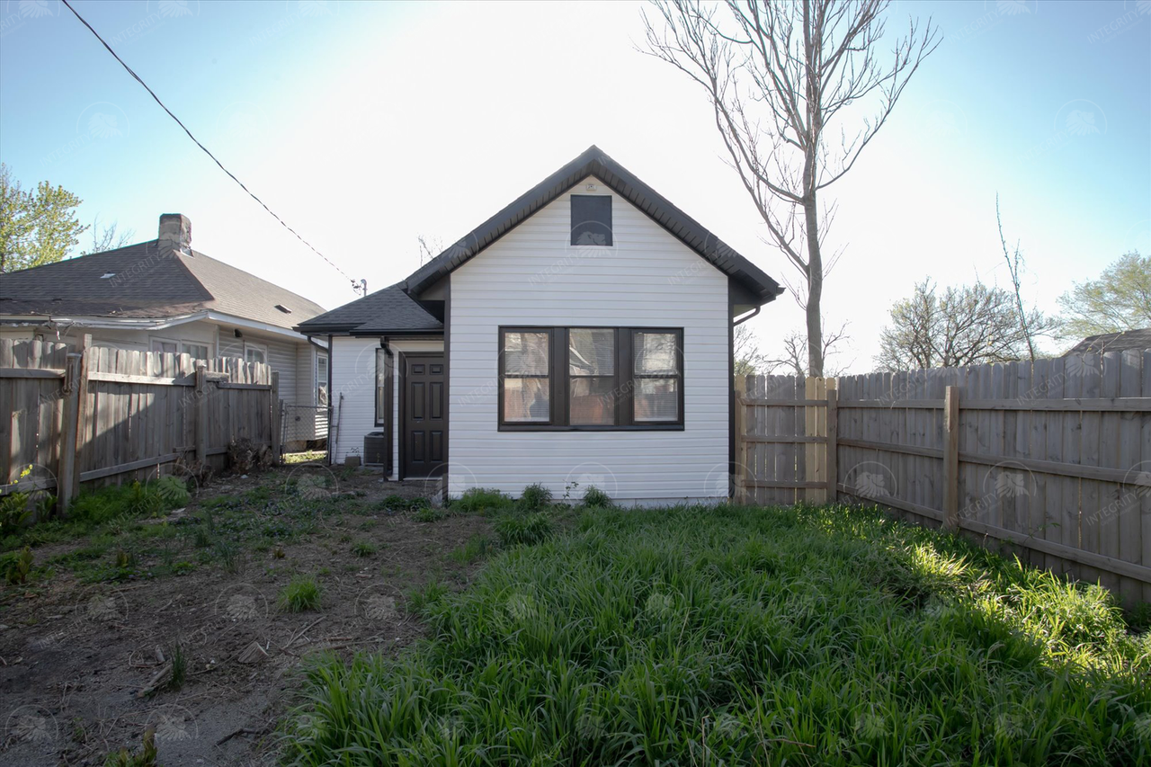 812 Monroe Ave - Photo 6 of 28