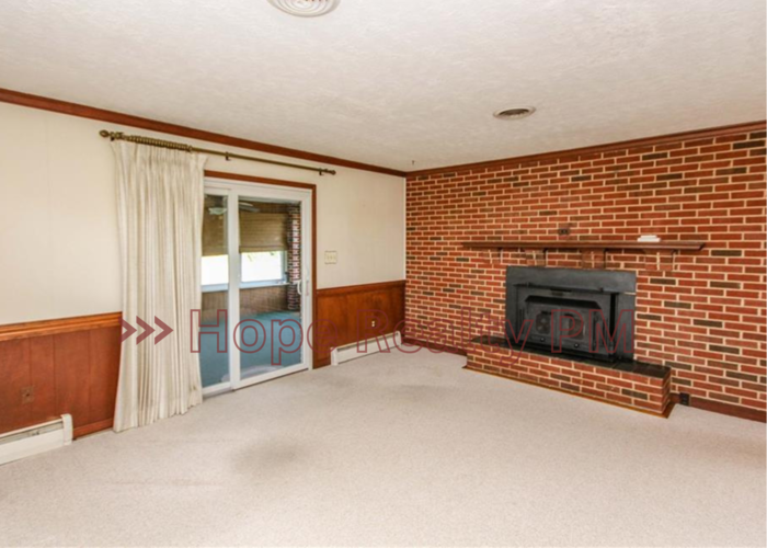 6900 Laurel Spring Rd - Photo 3 of 32