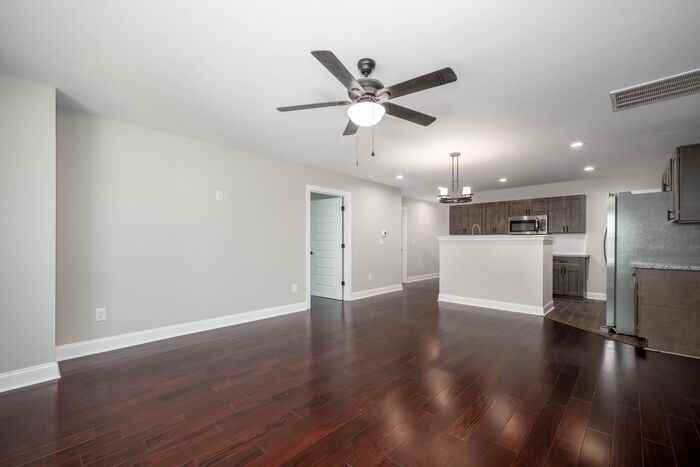 4420 Hill St - Photo 2 of 10