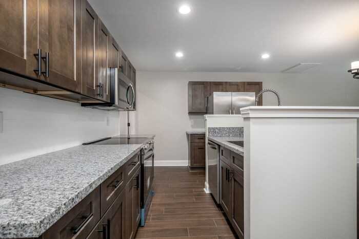 4420 Hill St - Photo 3 of 10